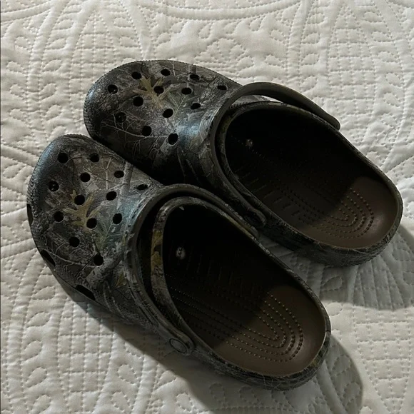 Men’s CROCS “real tree” camo size: 12 - Picture 4 of 7